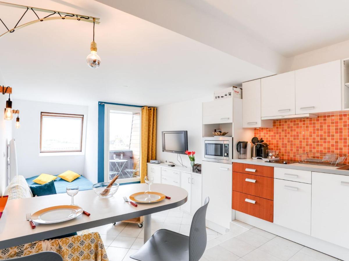 Les Marinas-8 By Interhome